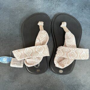 Ranberone Yoga Mat Flip Flops Sandals | Beige | 40/9 Women | NWT